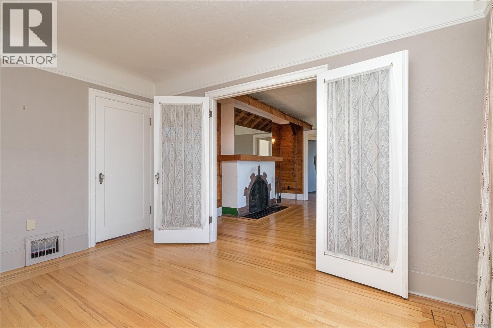 690 Dallas Rd, Victoria