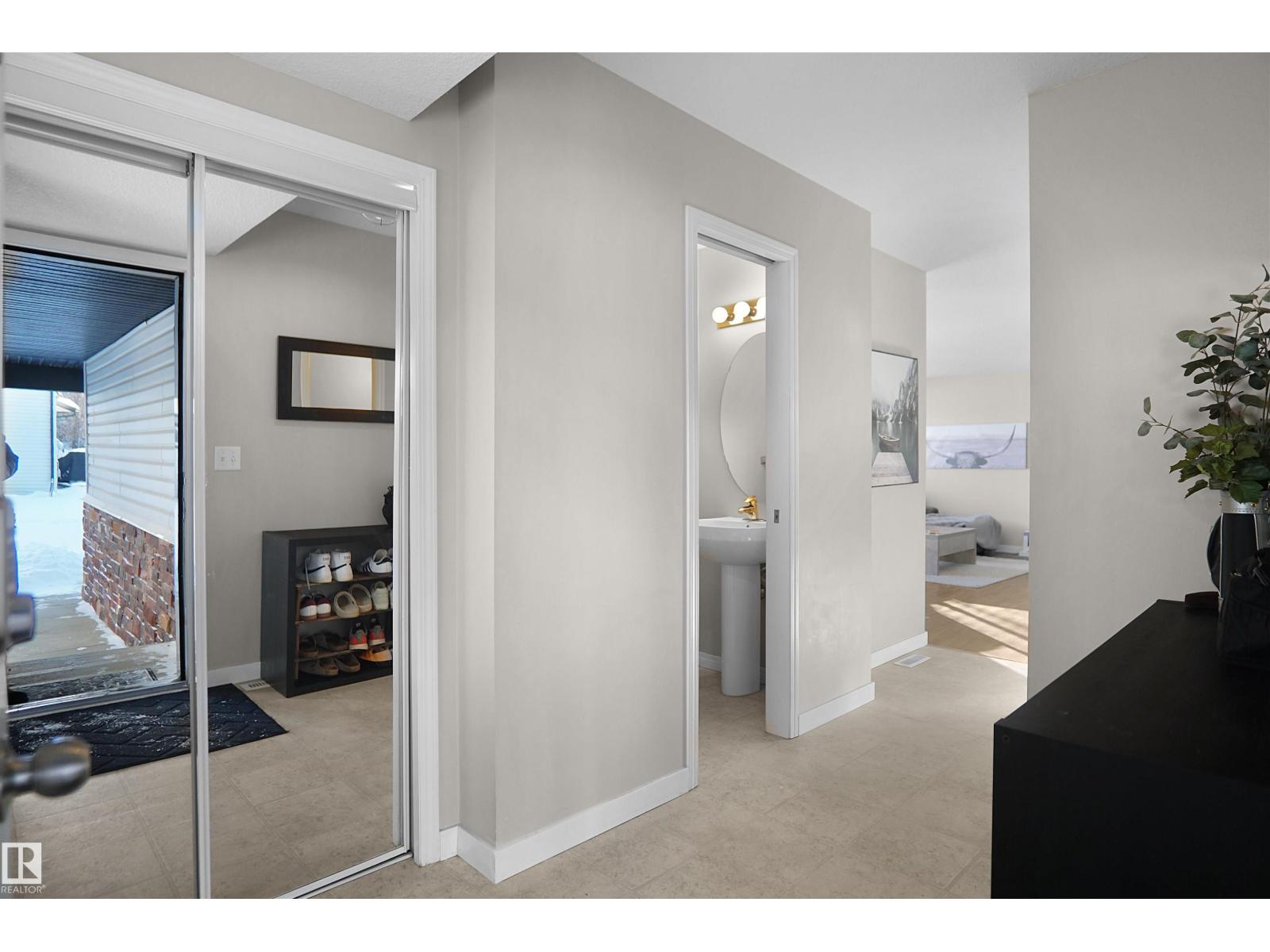 #59 11 CLOVER BAR LN - Photo 3 of 27, Sherwood Park, Alberta