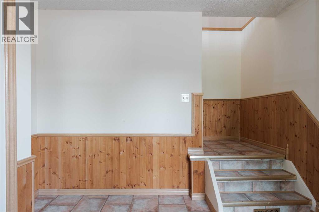 156 Cowley Bay, Fort McMurray