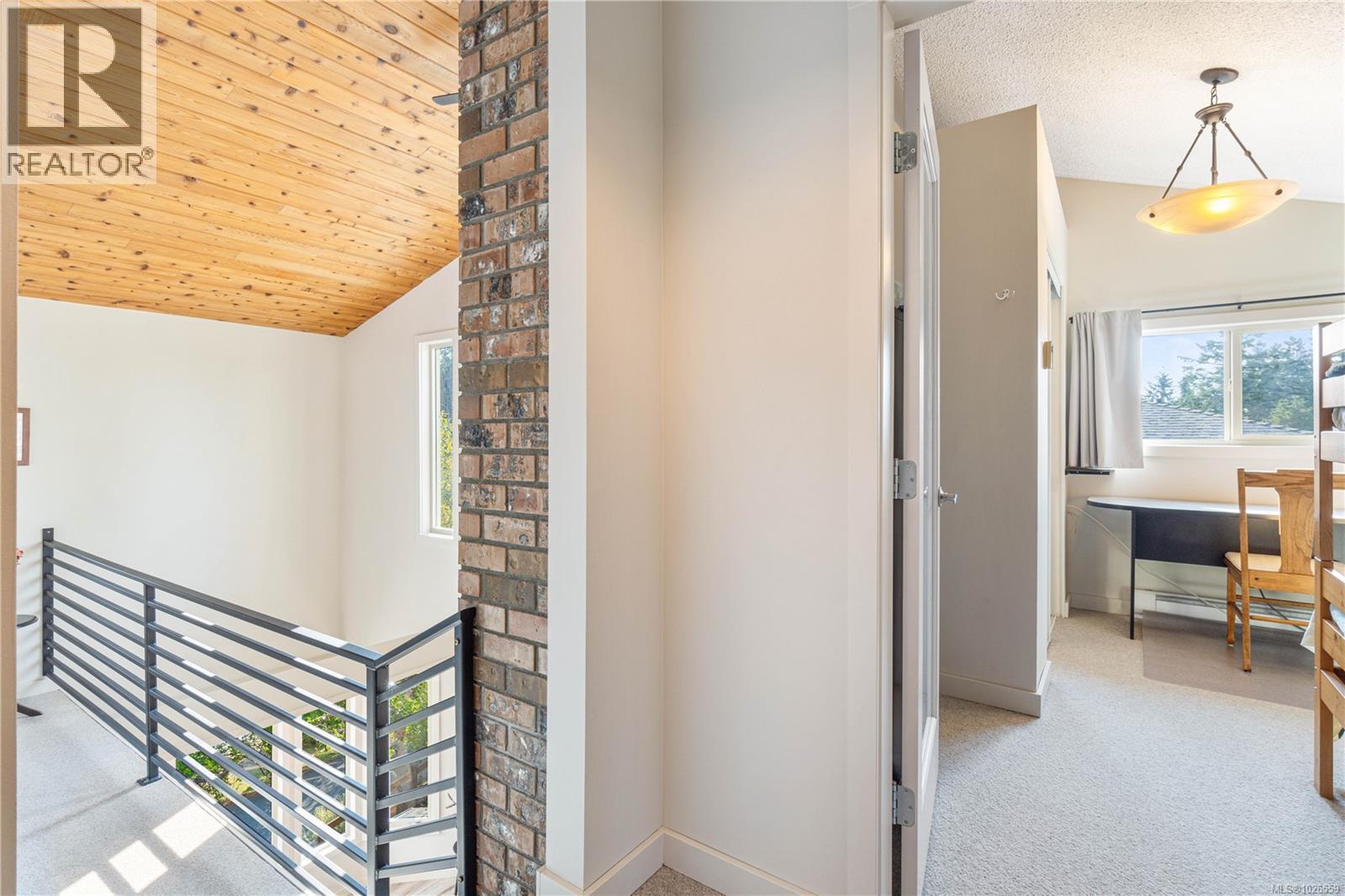 3132 Robin Hood Dr, Nanaimo