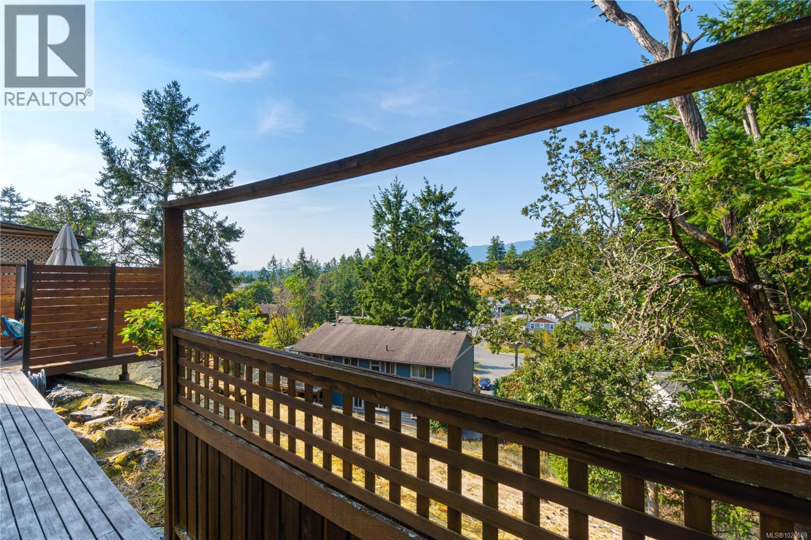 3132 Robin Hood Dr, Nanaimo