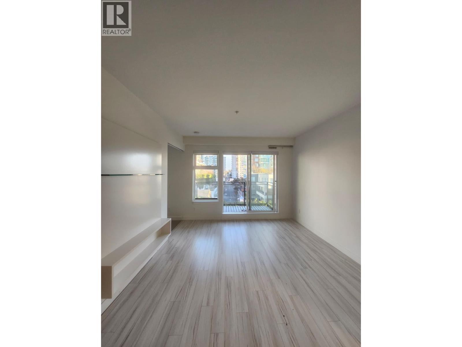 313 111 E 3RD STREET, North Vancouver