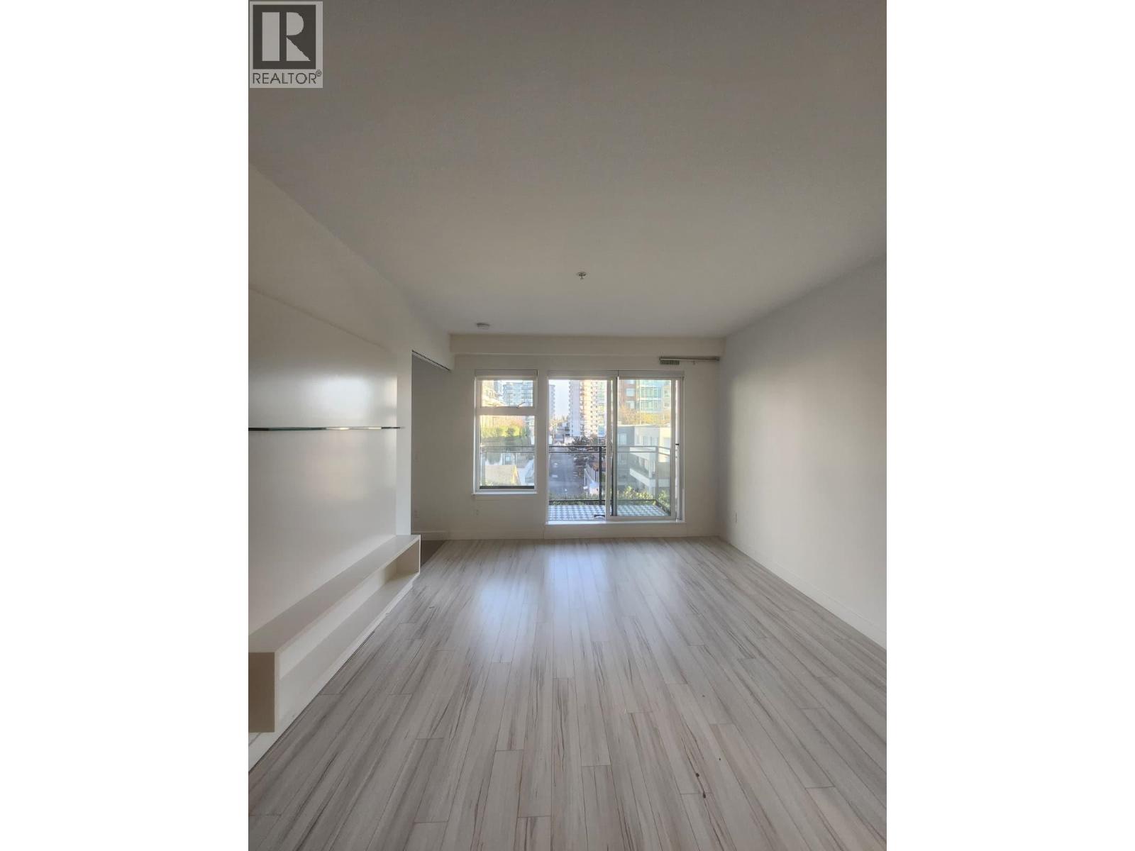 313 111 E 3RD STREET, North Vancouver