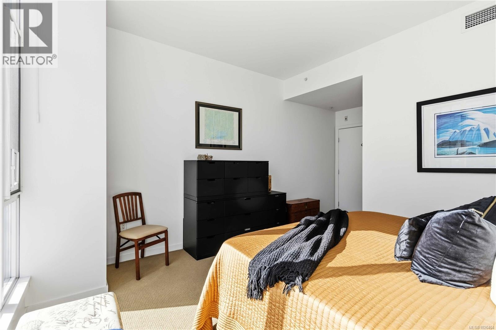 901 373 Tyee Road, Victoria