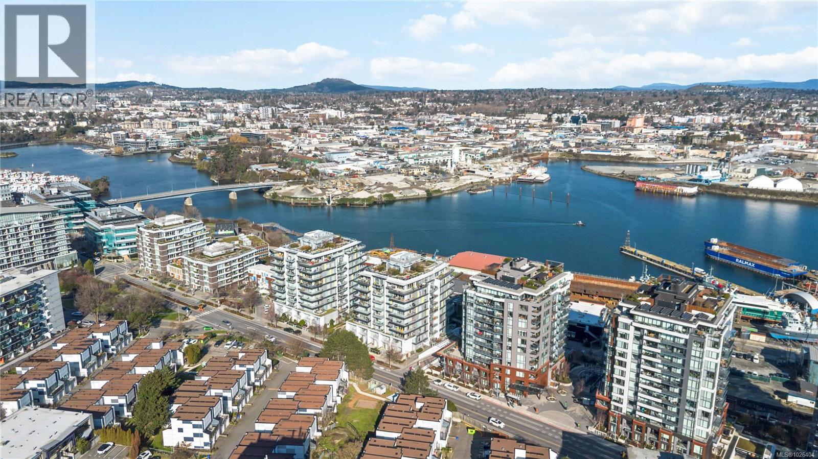 901 373 Tyee Road, Victoria