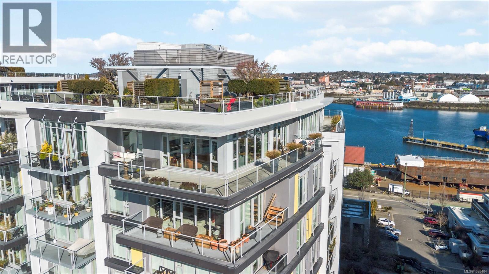 901 373 Tyee Road, Victoria