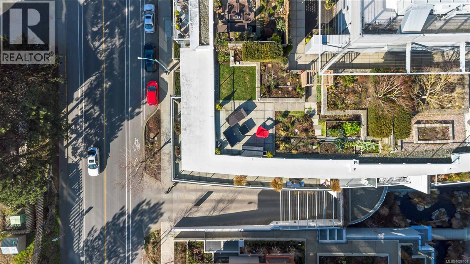 901 373 Tyee Road, Victoria