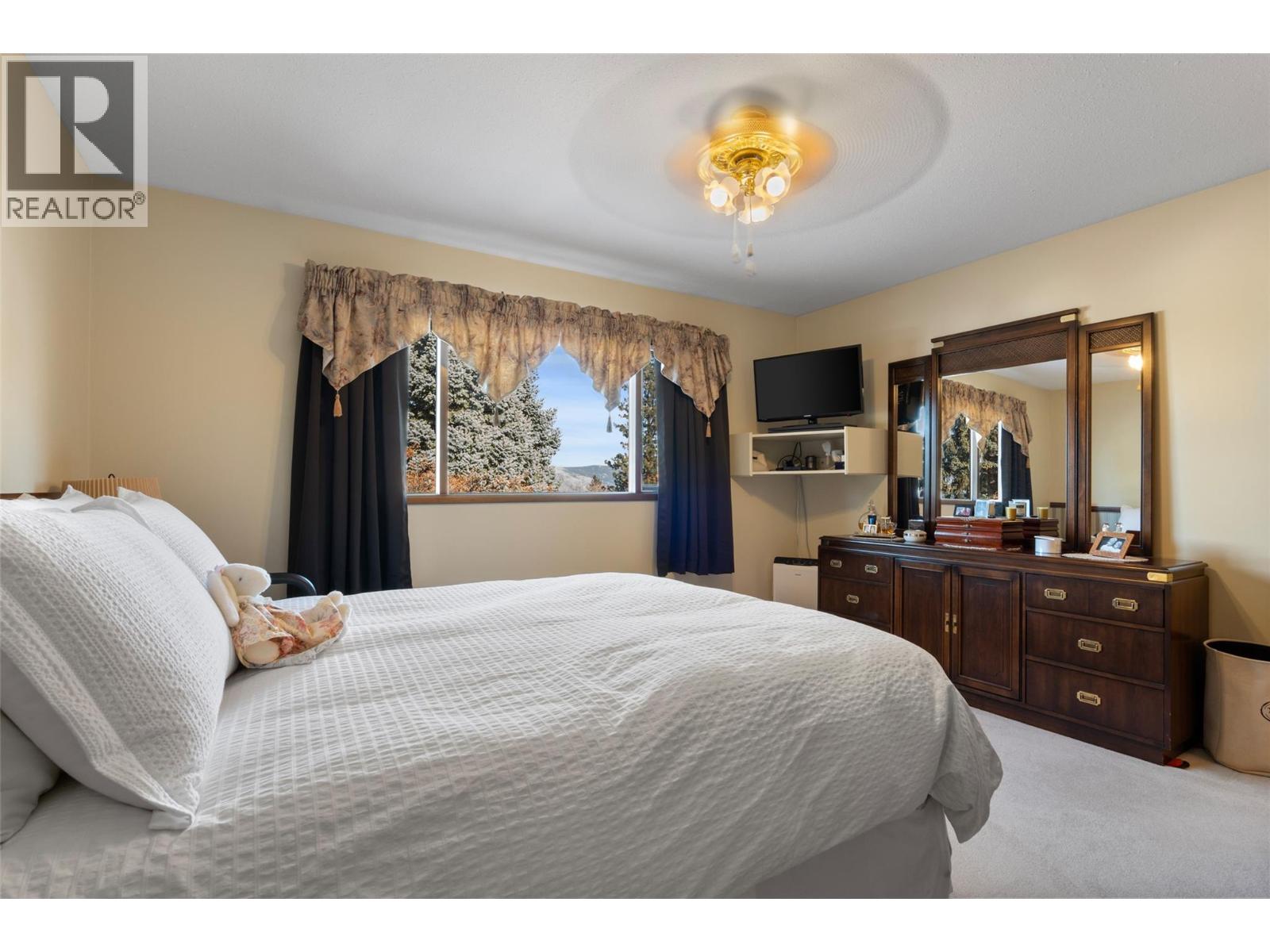 235 ROBSON Drive, Kamloops