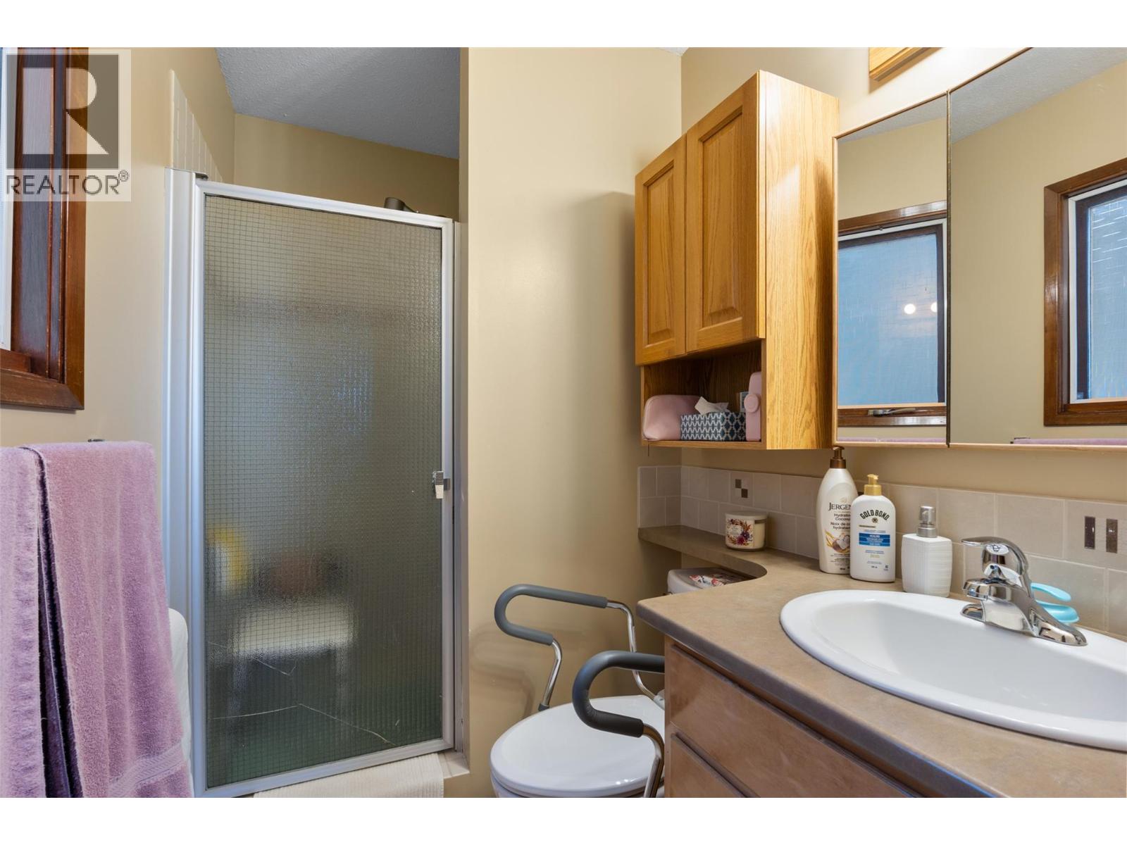 235 ROBSON Drive, Kamloops