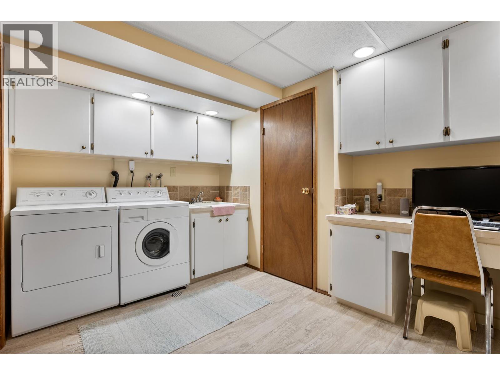 235 ROBSON Drive, Kamloops