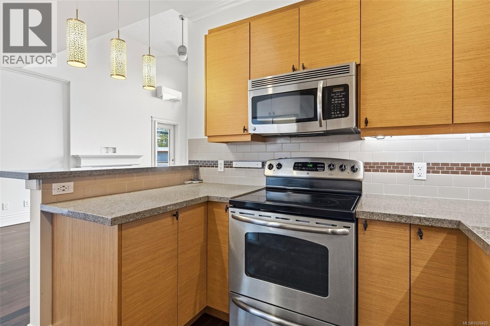 308 751 Goldstream Ave, Langford