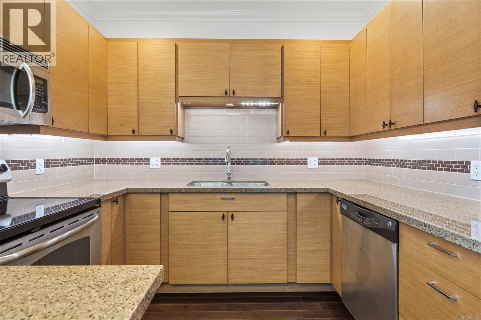 308 751 Goldstream Ave, Langford