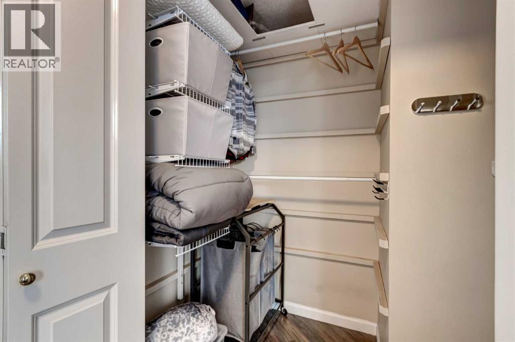 Single Family House for Sale in    Avenue SW Eau Claire Calgary 