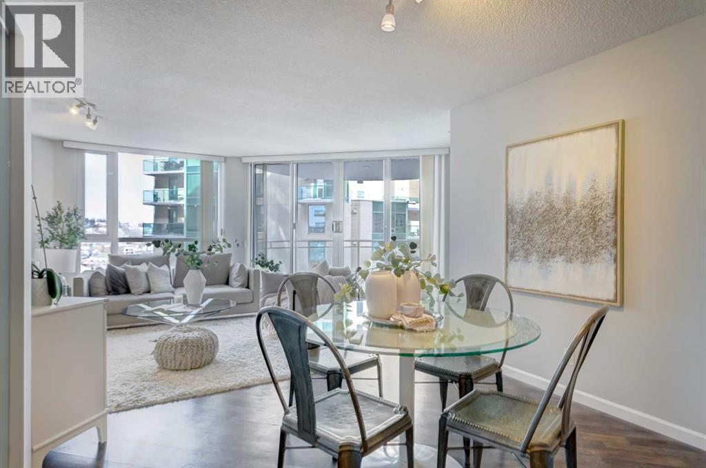 Single Family House for Sale in    Avenue SW Eau Claire Calgary 