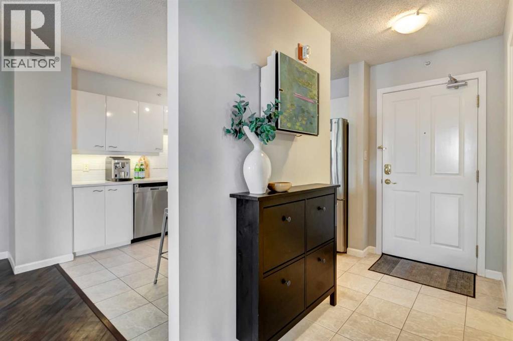 Single Family House for Sale in    Avenue SW Eau Claire Calgary 