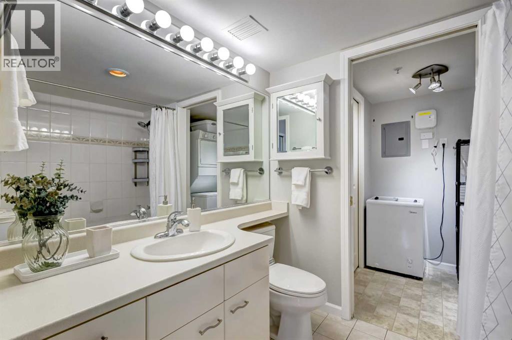 Single Family House for Sale in    Avenue SW Eau Claire Calgary 