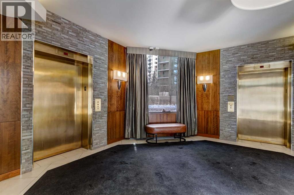 Single Family House for Sale in    Avenue SW Eau Claire Calgary 