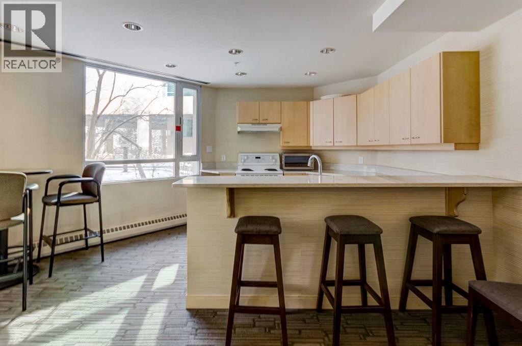 Single Family House for Sale in    Avenue SW Eau Claire Calgary 