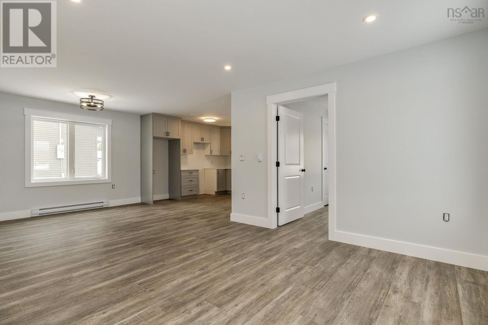 Property 14 of 49 of 41 Amelia Ave Avenue