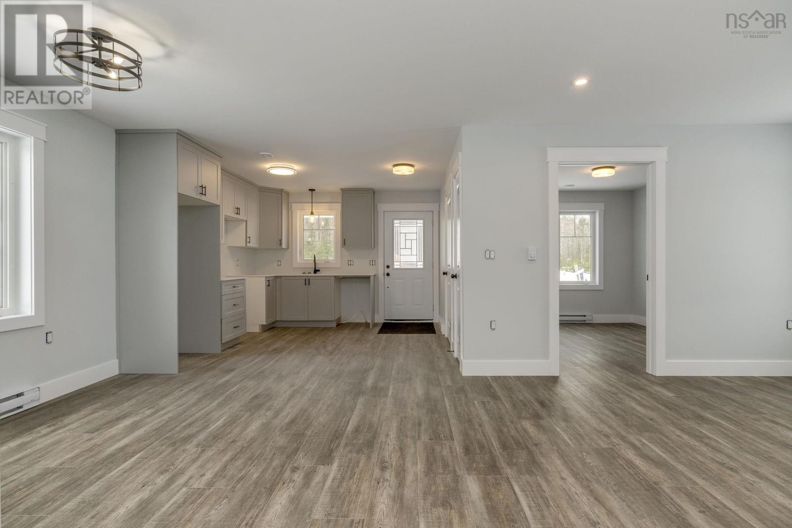 Property 15 of 49 of 41 Amelia Ave Avenue