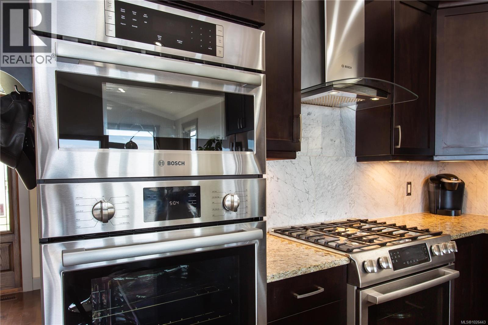 5364 Laguna Way, Nanaimo