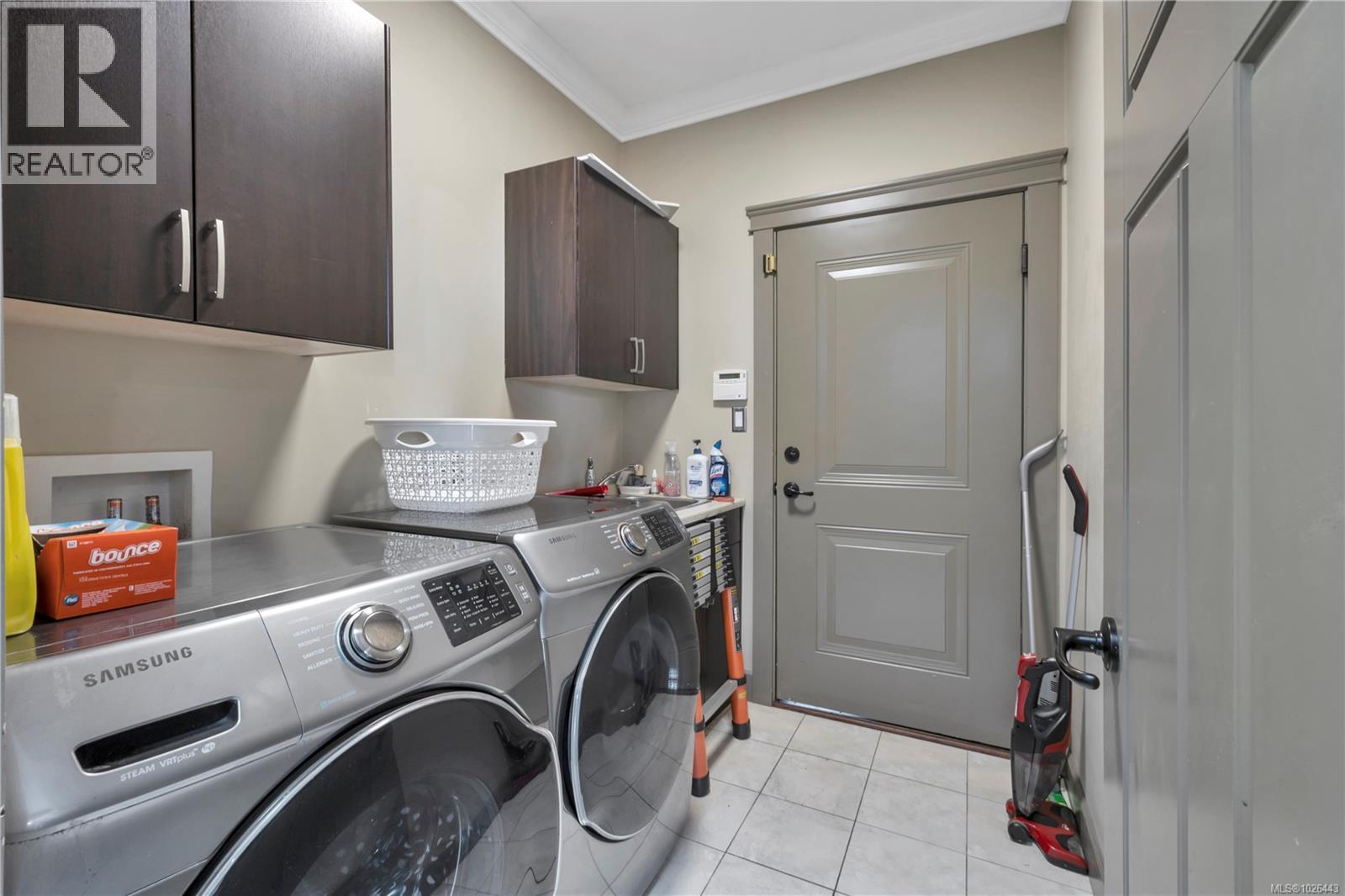 5364 Laguna Way, Nanaimo