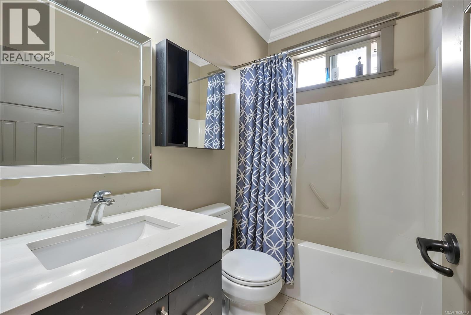 5364 Laguna Way, Nanaimo