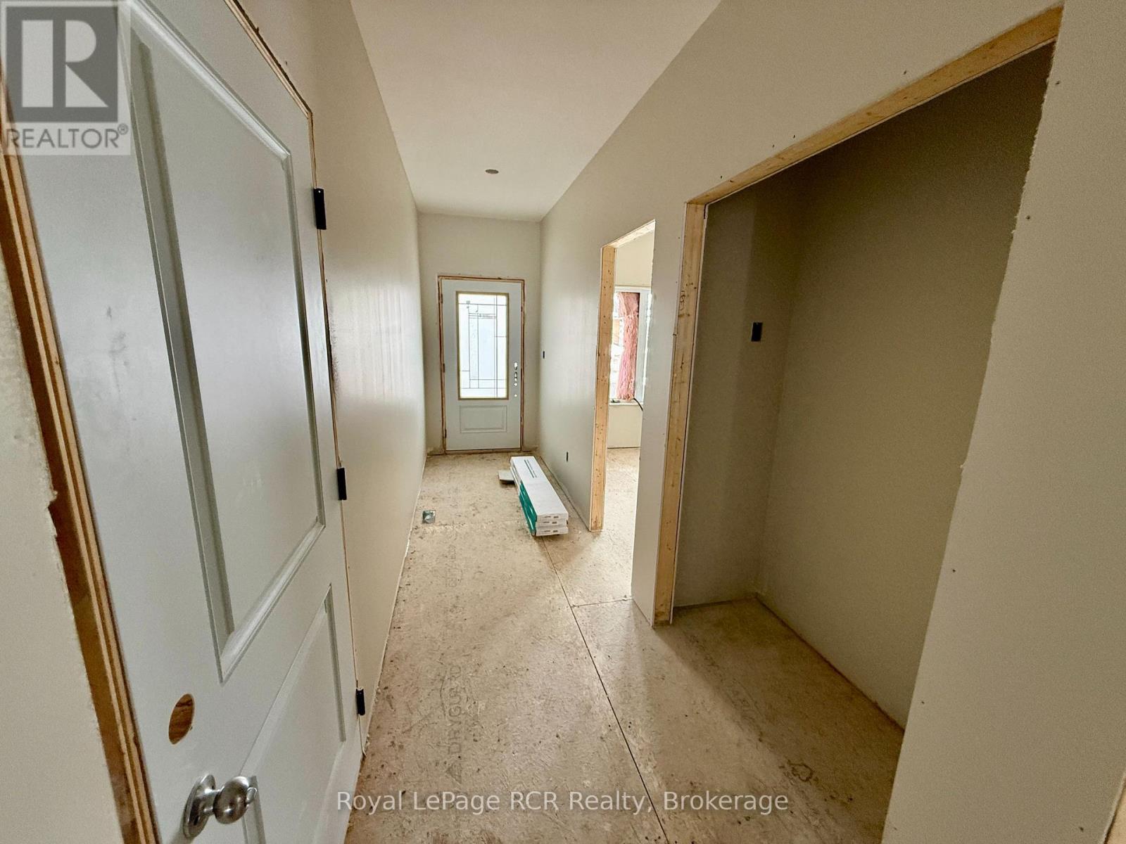 86 GRIFFITH STREET - Photo 4 of 28, Brockton, Ontario