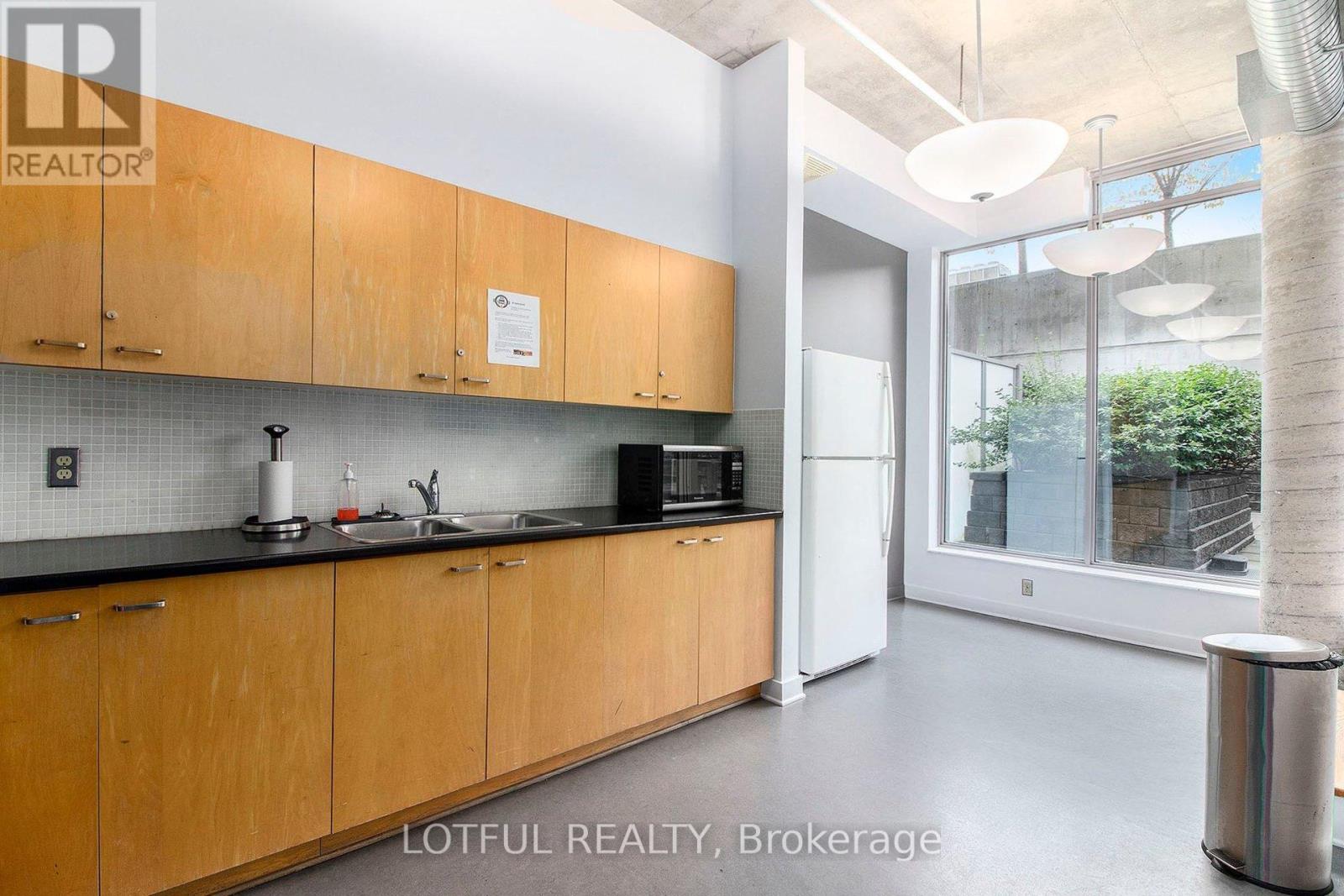 201 - 383 CUMBERLAND STREET — photo 28