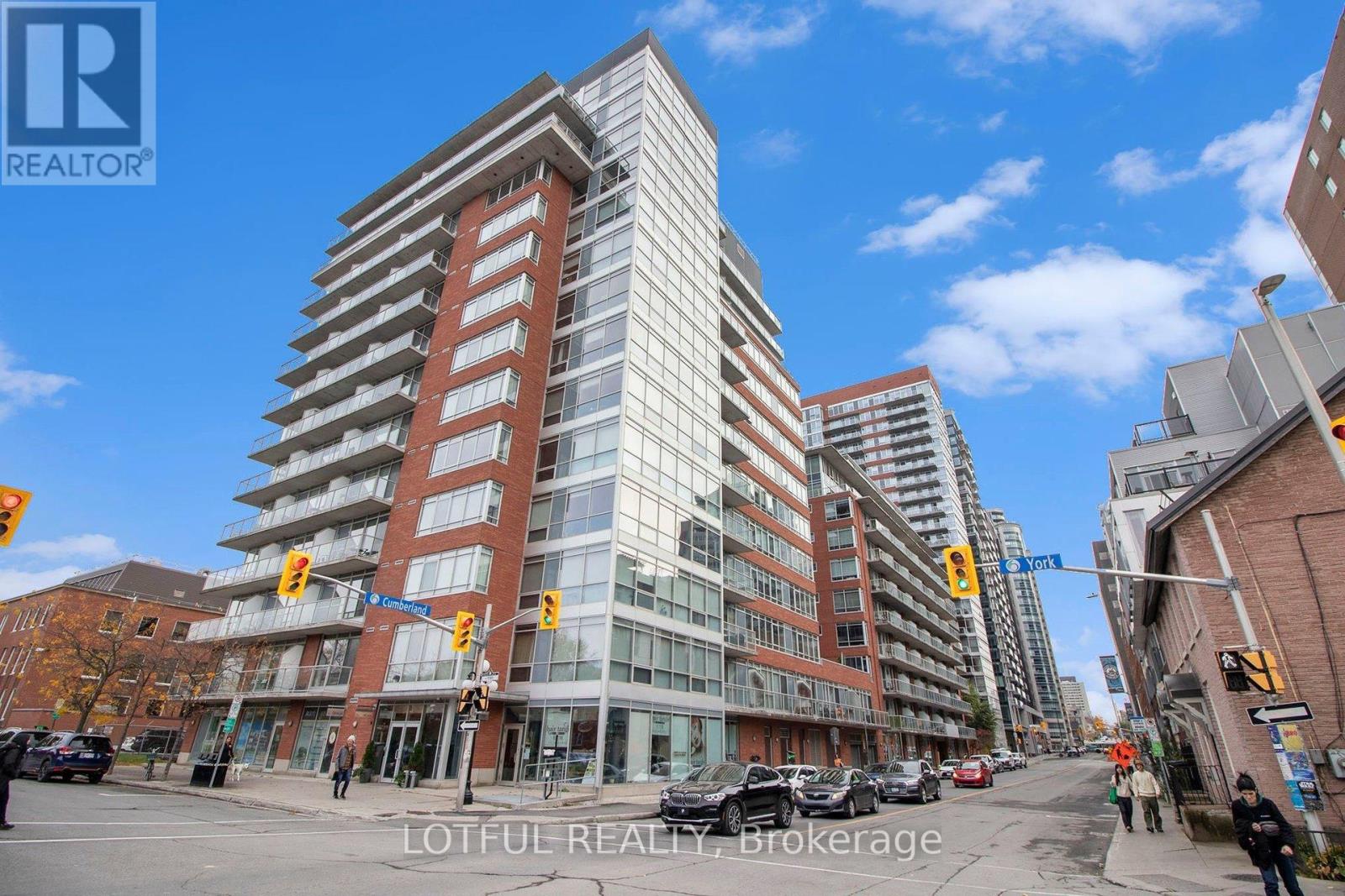 #201 383 CUMBERLAND STREET - 3