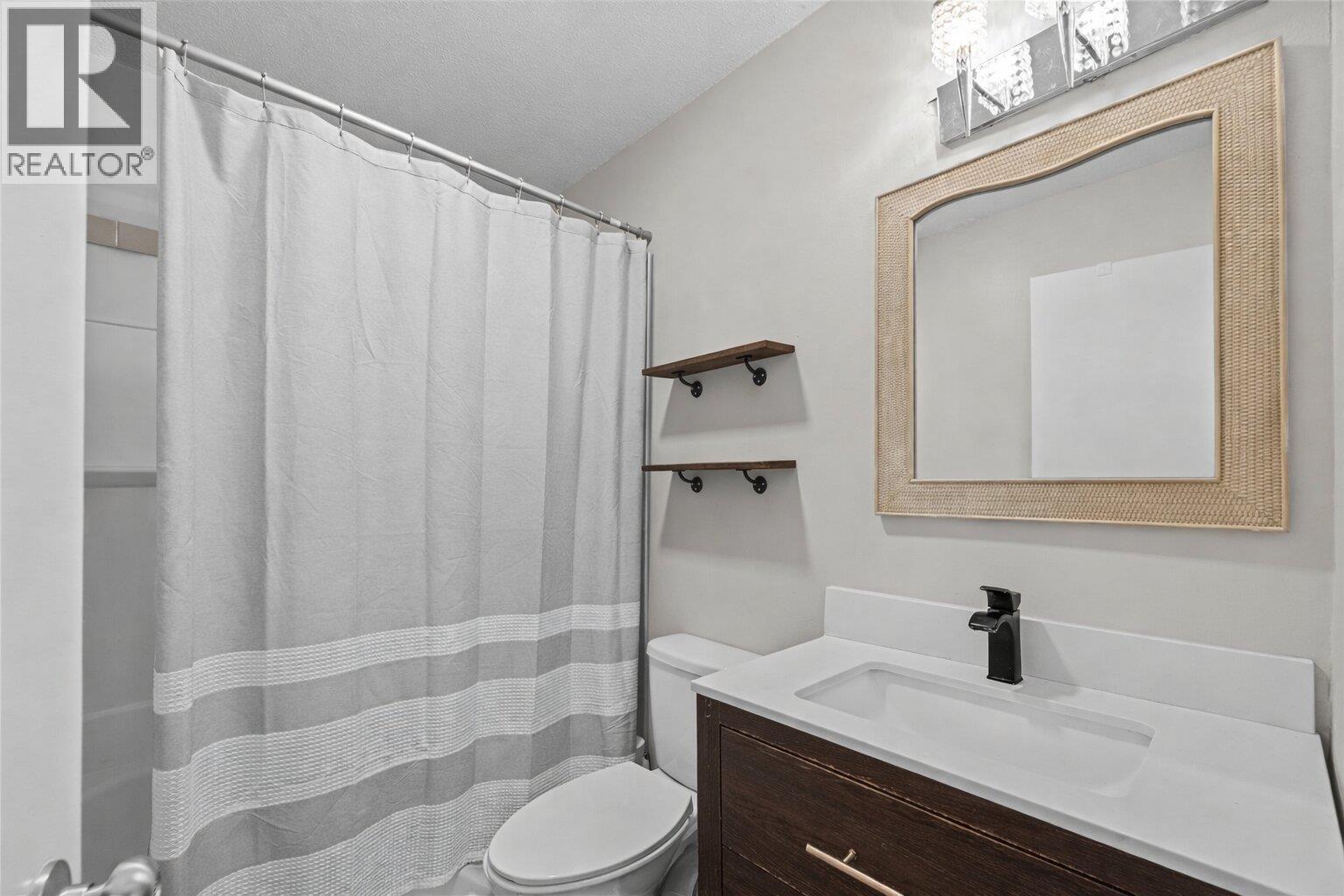 700 Collingwood Drive Unit# 4, Kamloops