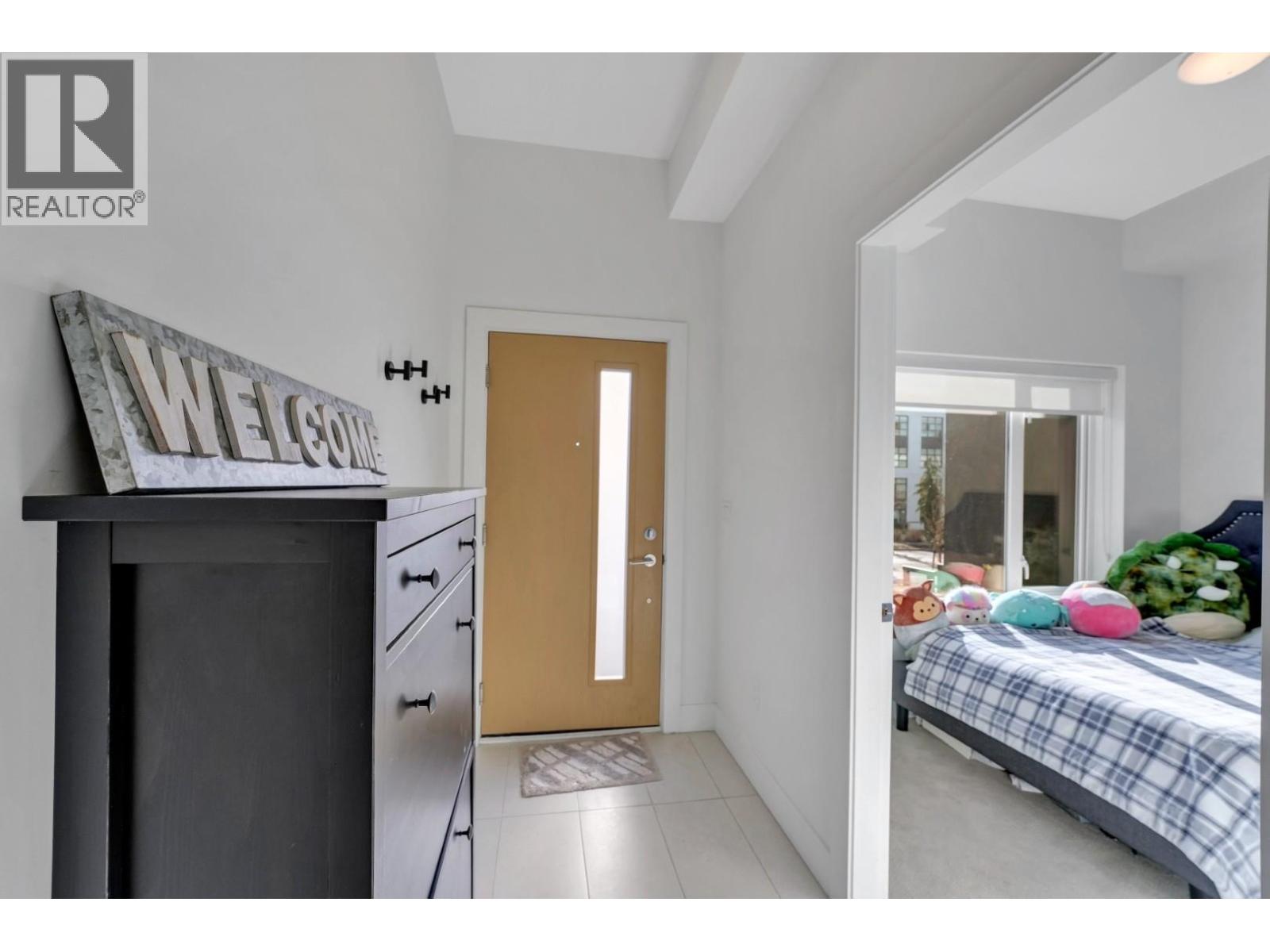 3 752 E 3RD STREET - Photo 5 of 40, North Vancouver, British Columbia