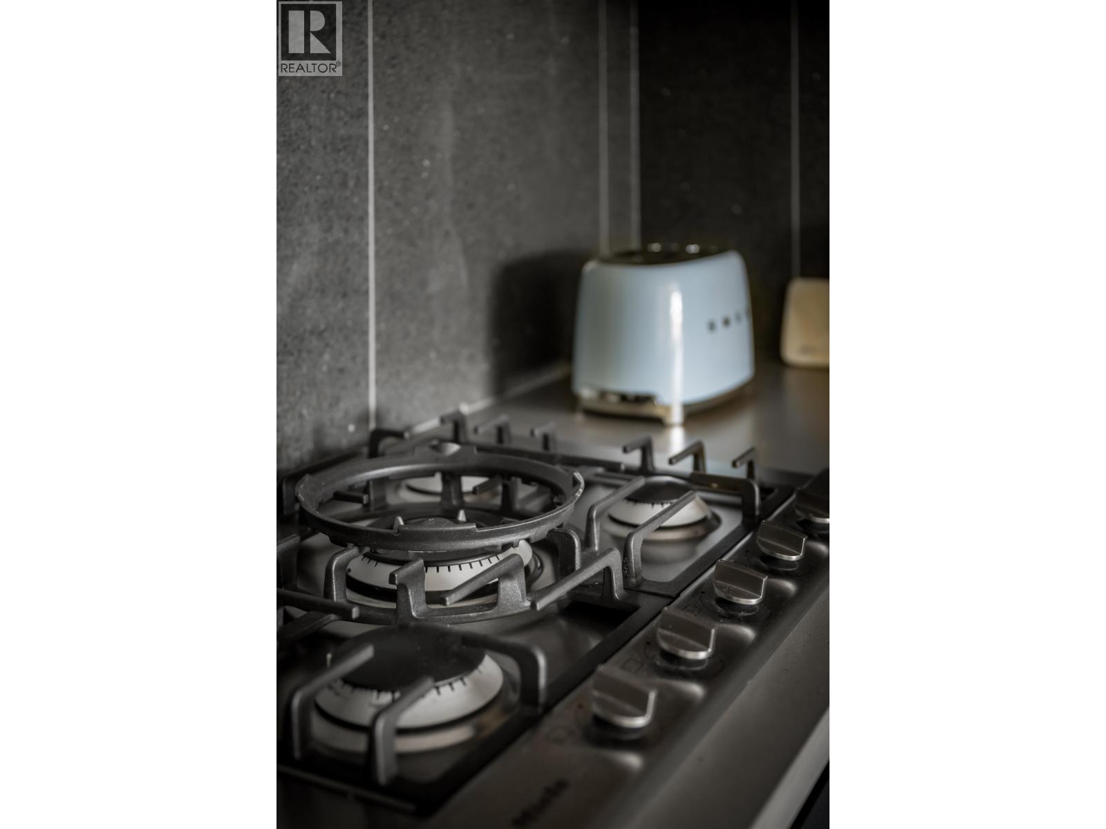 135 W 41ST AVENUE, Vancouver