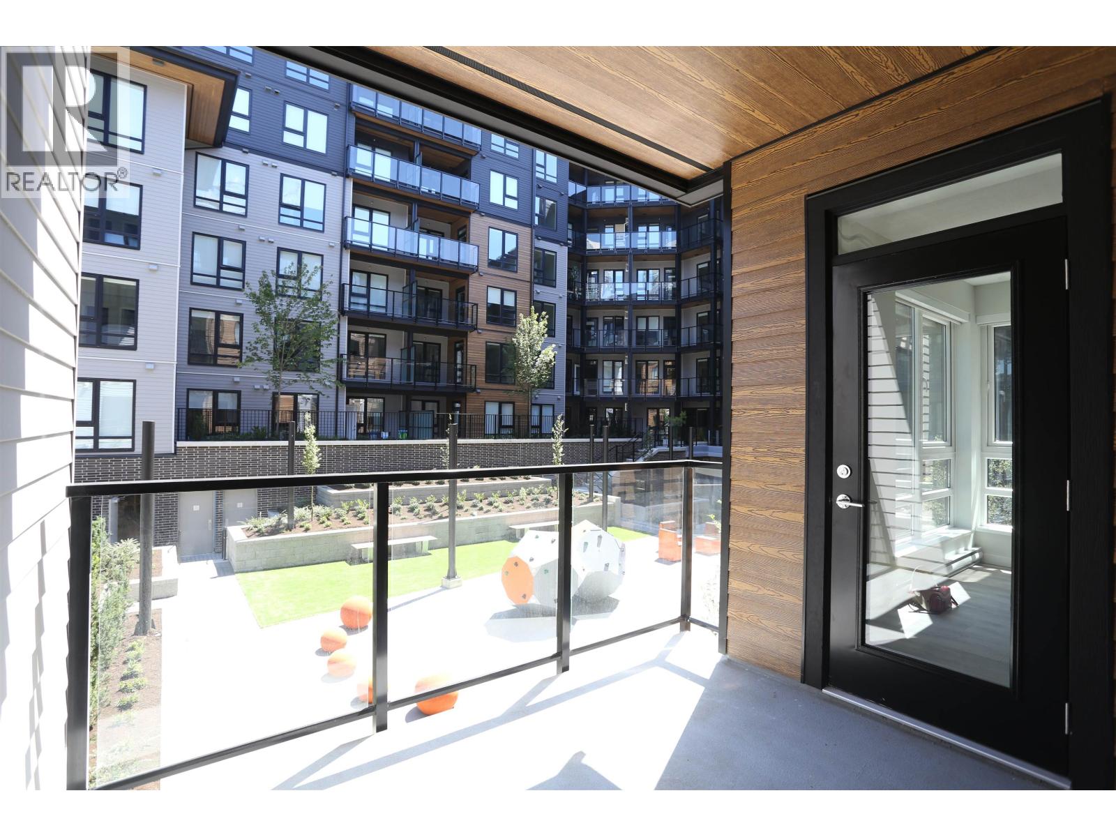 219 615 COTTONWOOD, Coquitlam