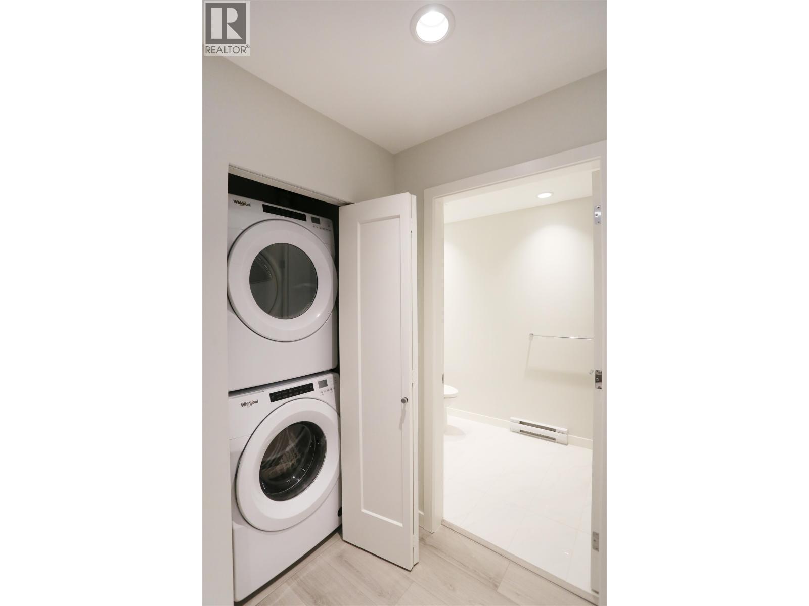 219 615 COTTONWOOD, Coquitlam