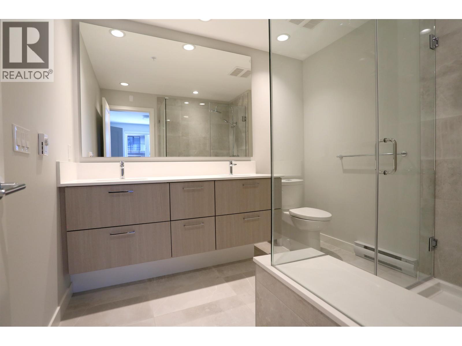 219 615 COTTONWOOD, Coquitlam