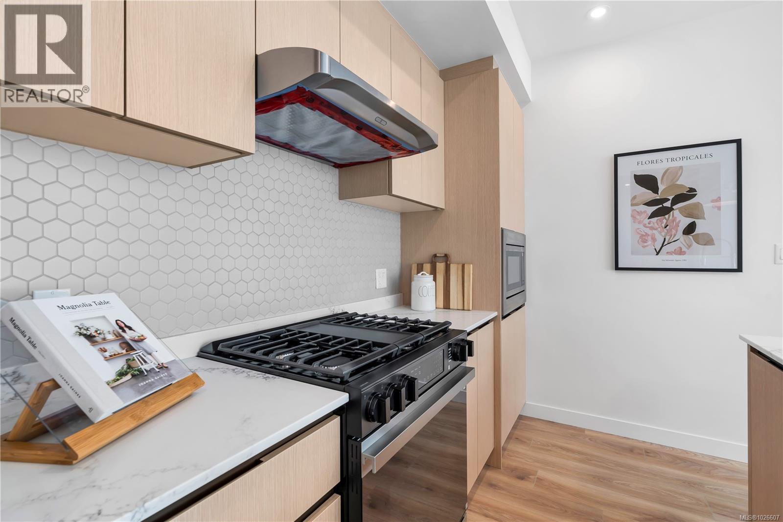 101 2000 West Park Lane, View Royal