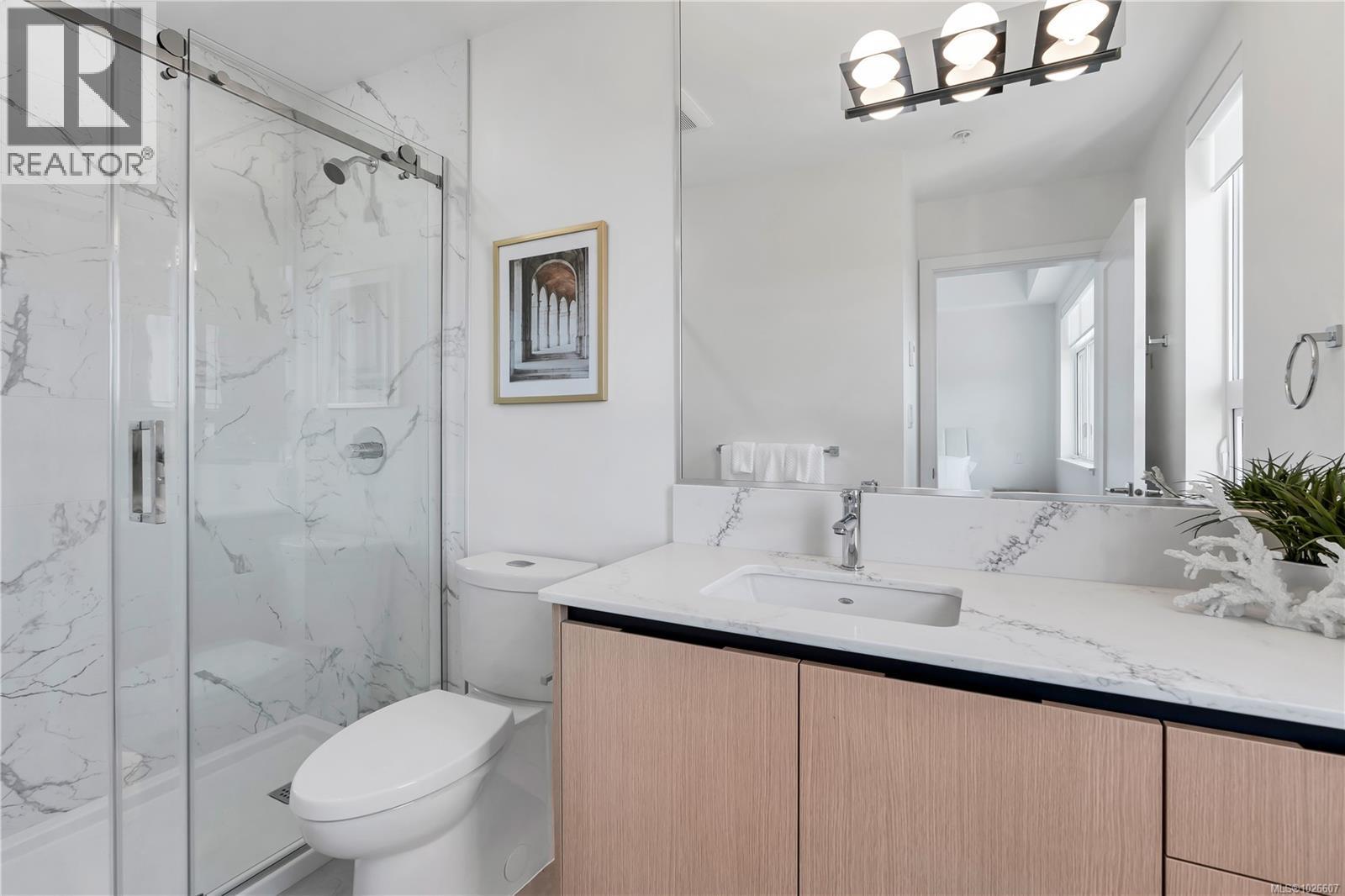 101 2000 West Park Lane, View Royal