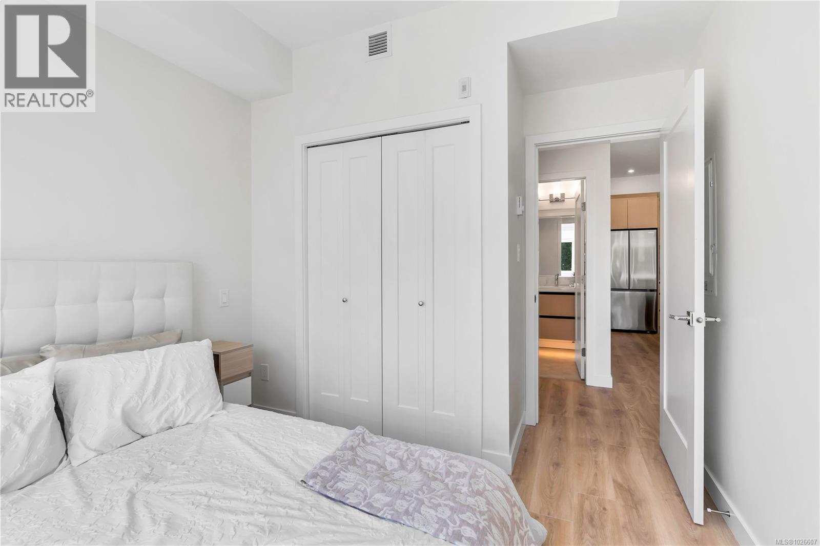 101 2000 West Park Lane, View Royal