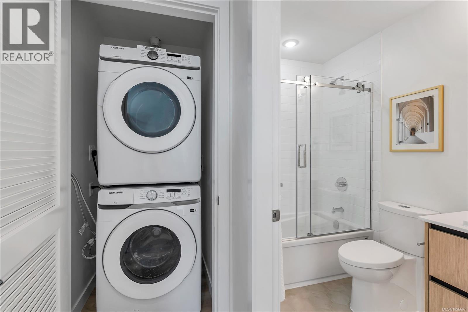 101 2000 West Park Lane, View Royal