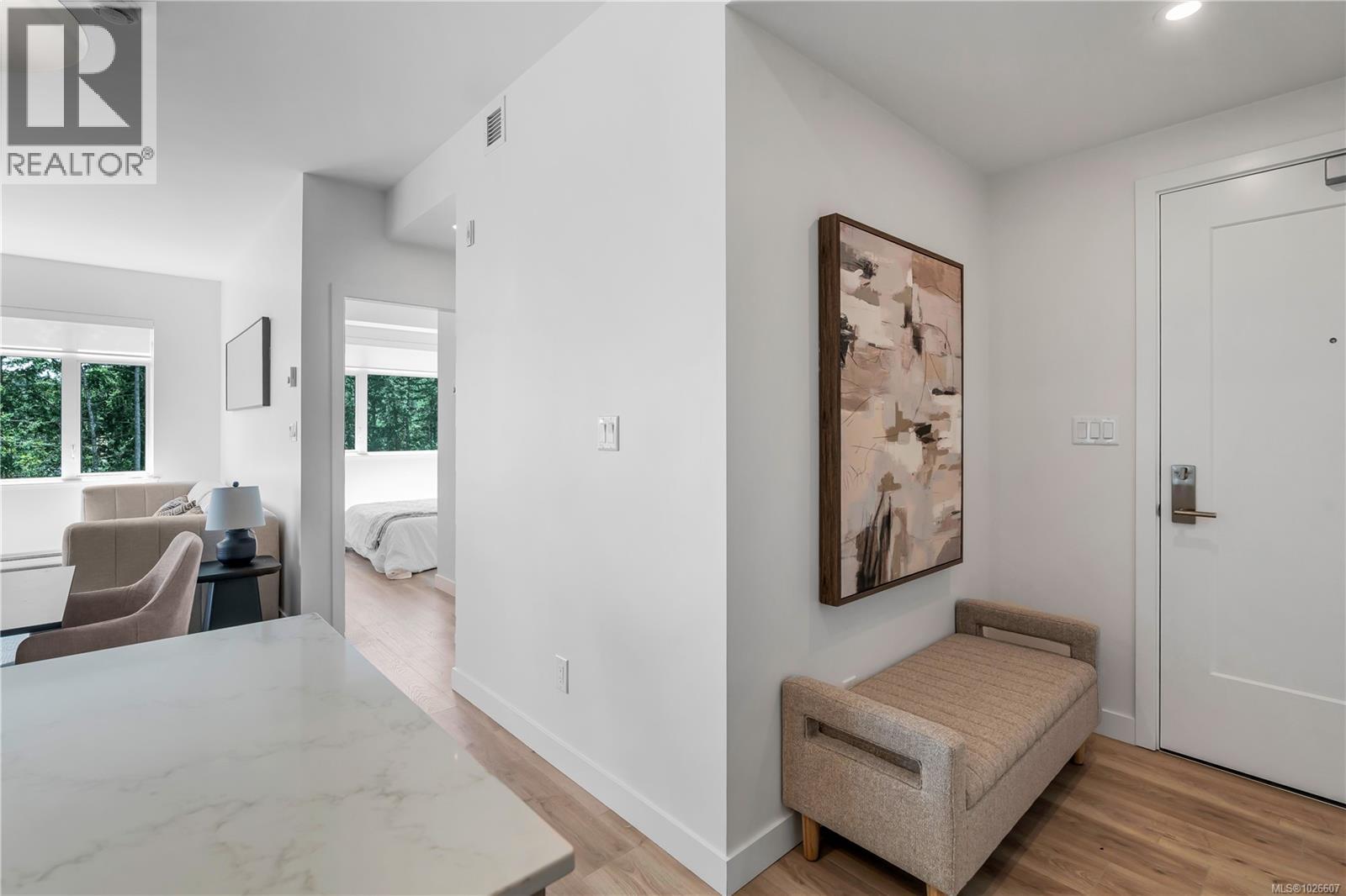 101 2000 West Park Lane, View Royal