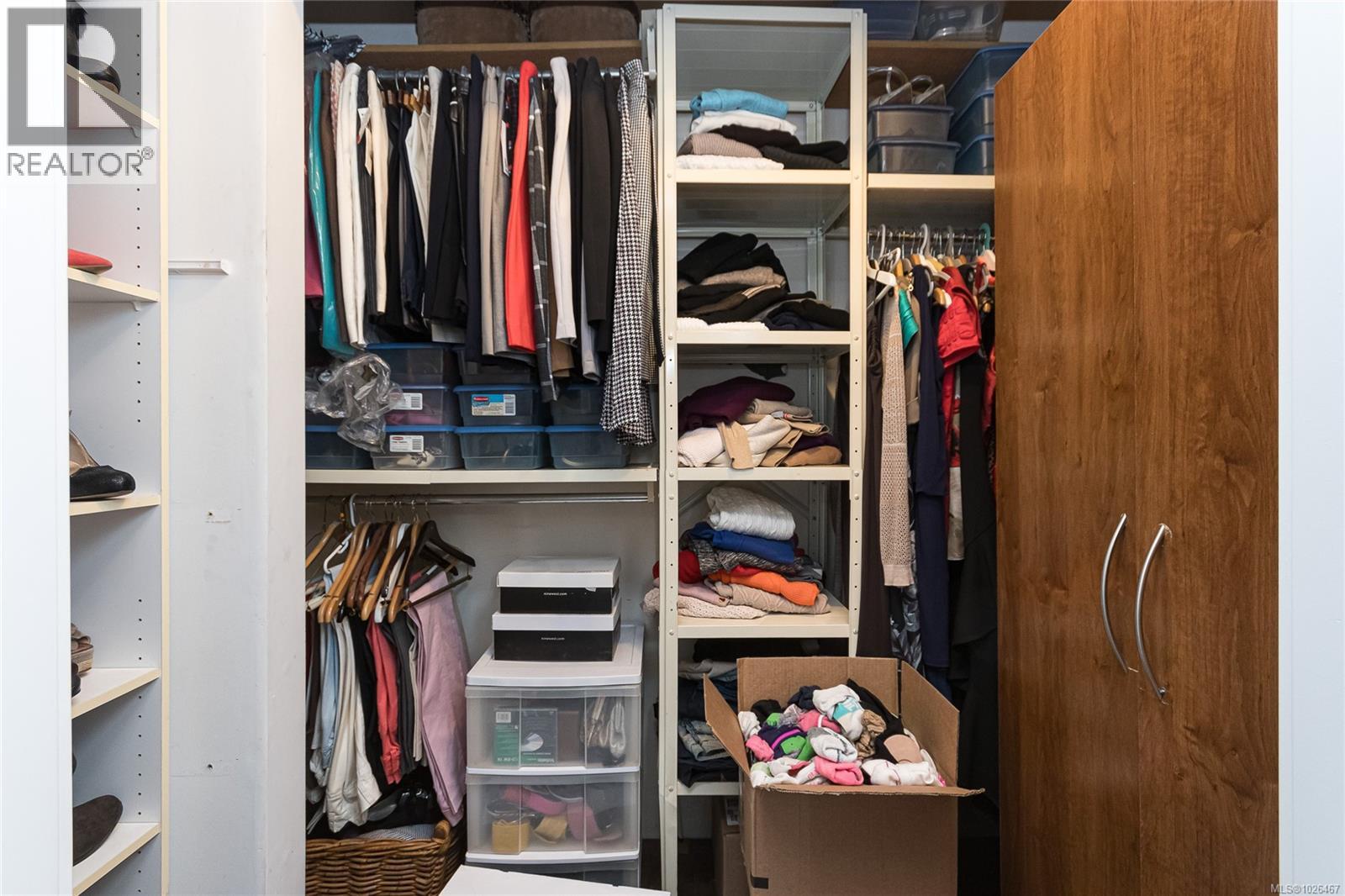 7318 Veyaness Rd, Central Saanich