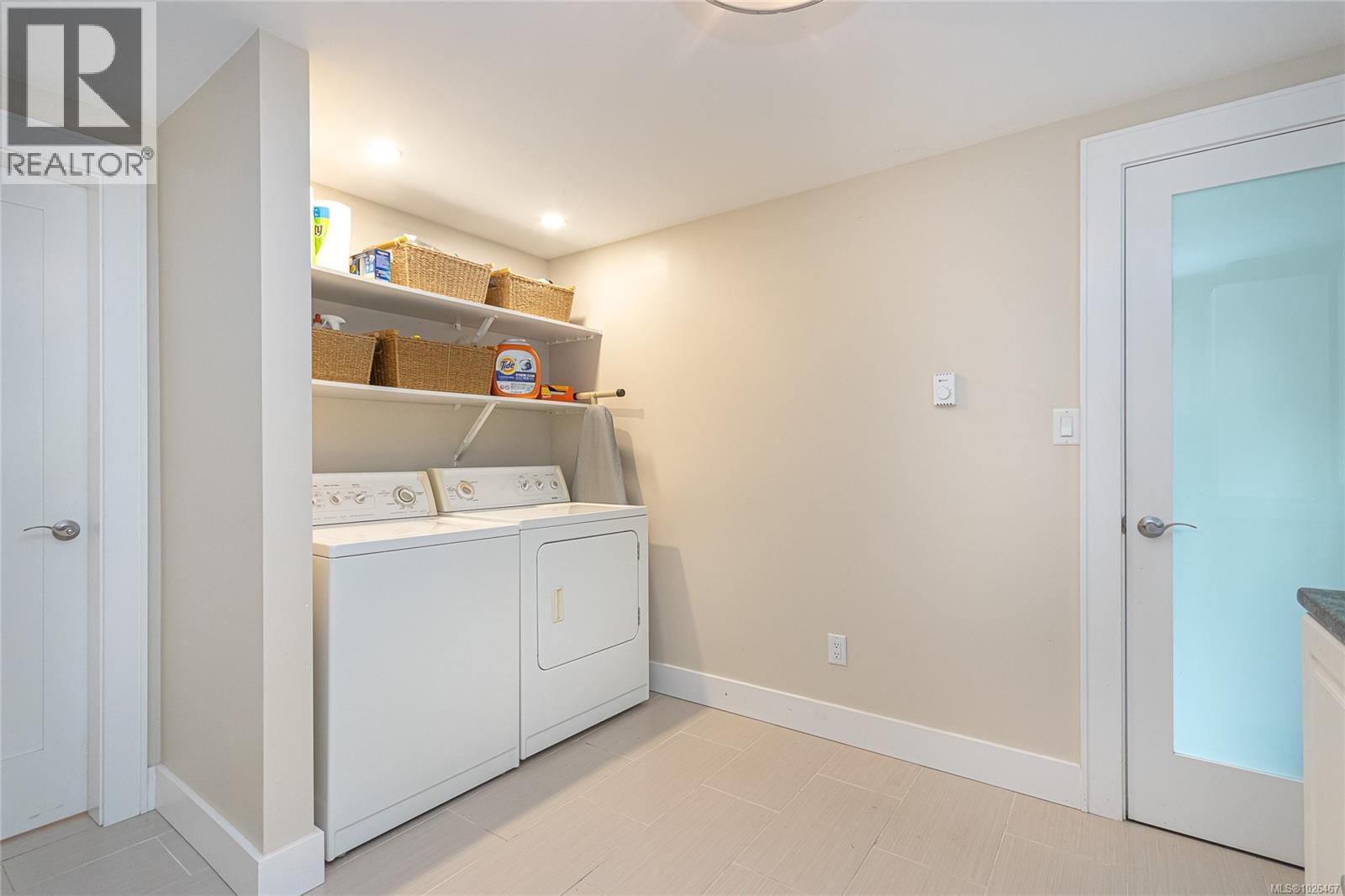 7318 Veyaness Rd, Central Saanich