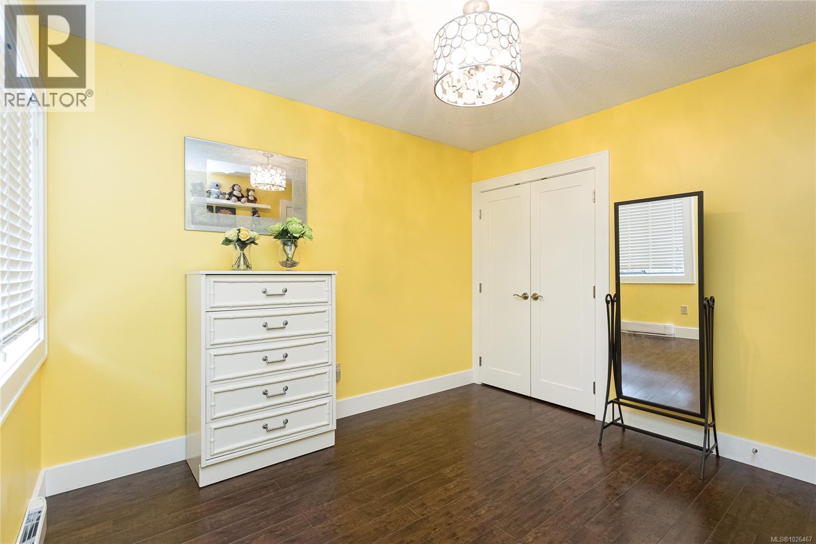 7318 Veyaness Rd, Central Saanich