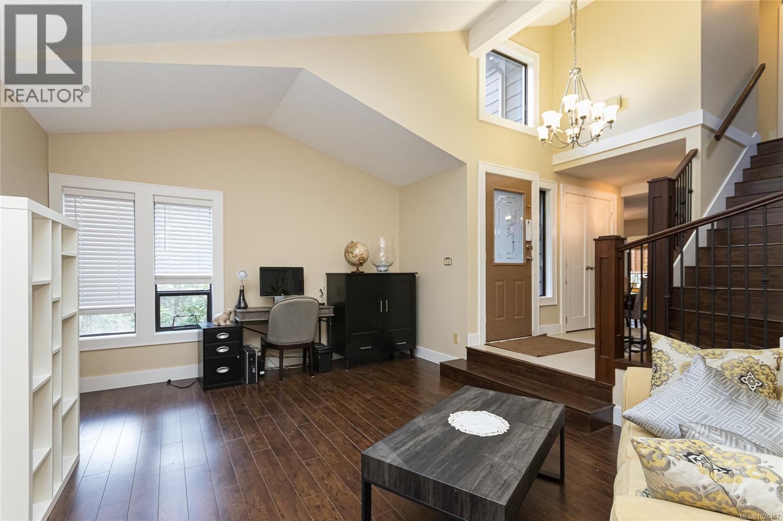 7318 Veyaness Rd, Central Saanich