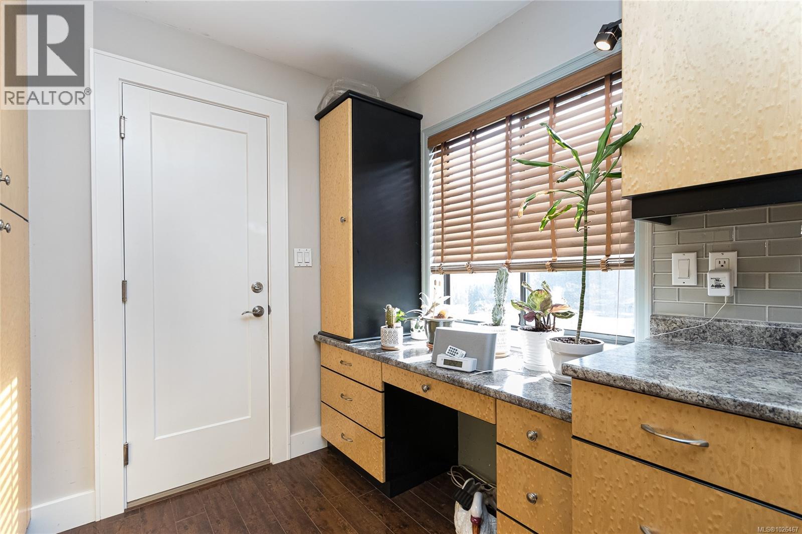 7318 Veyaness Rd, Central Saanich