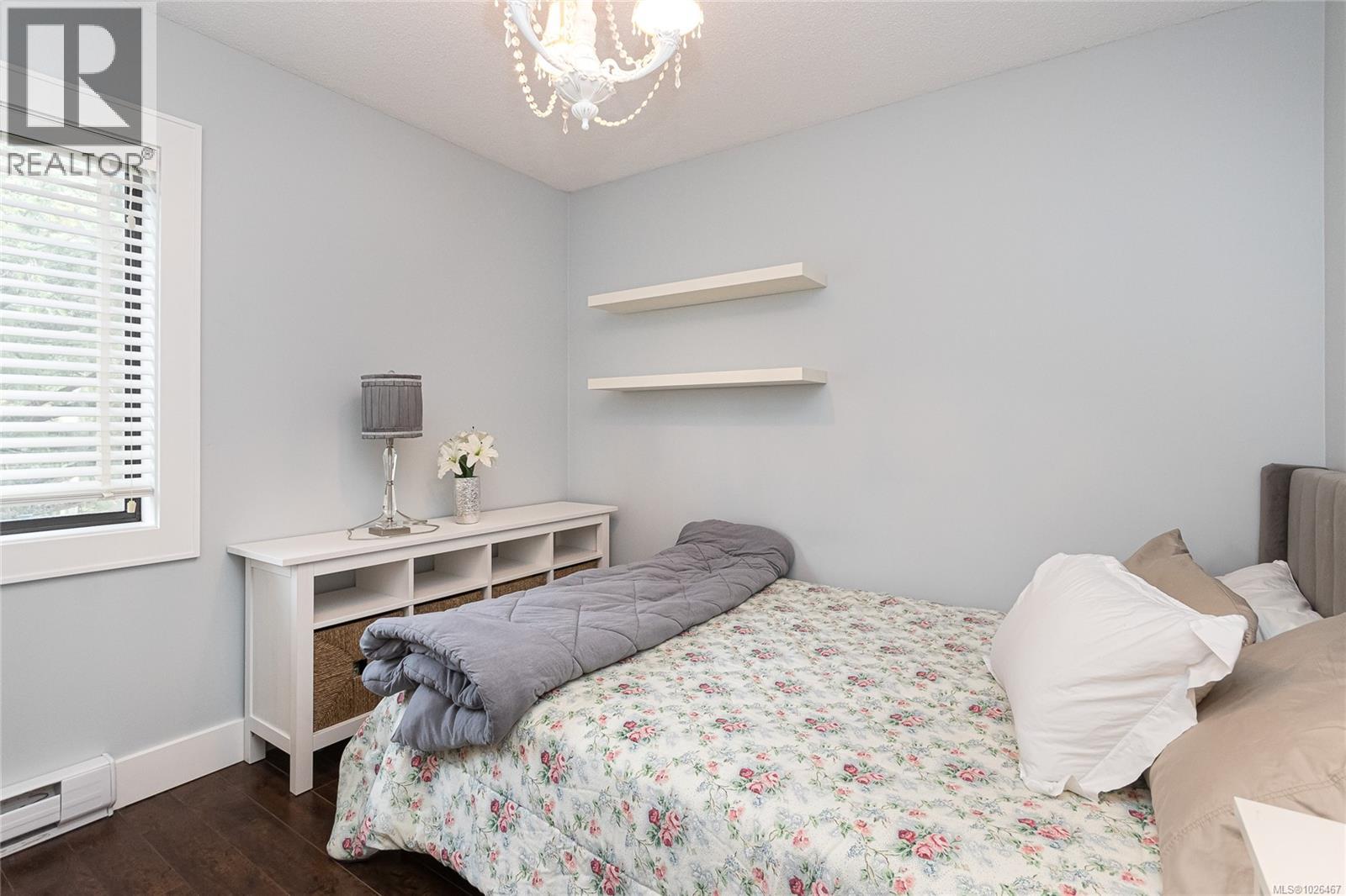 7318 Veyaness Rd, Central Saanich