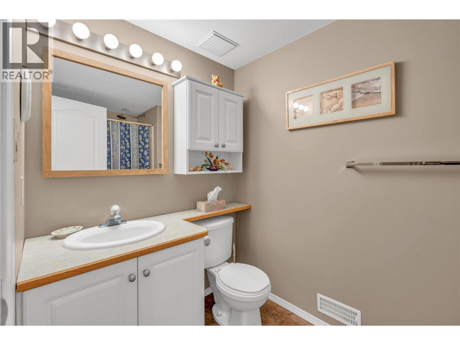 22577 Garnet Valley Road, Summerland