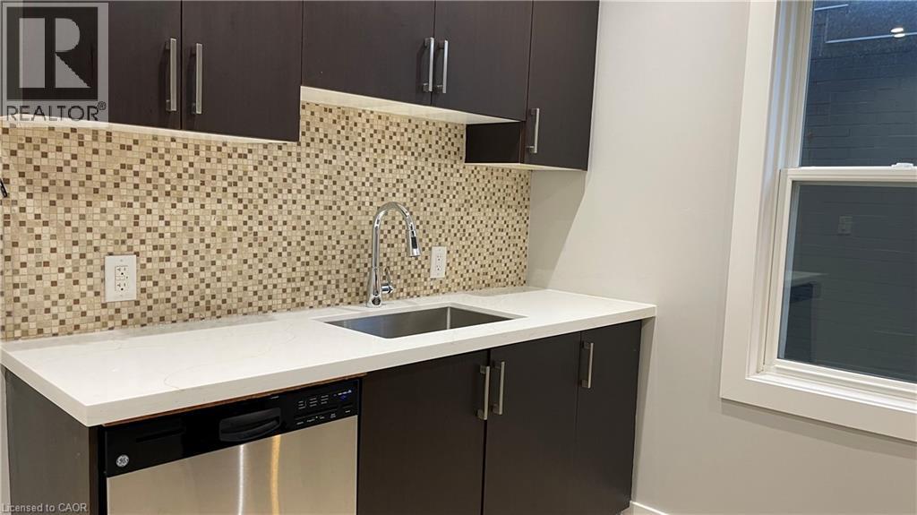 1544 KING Street E Unit# 301