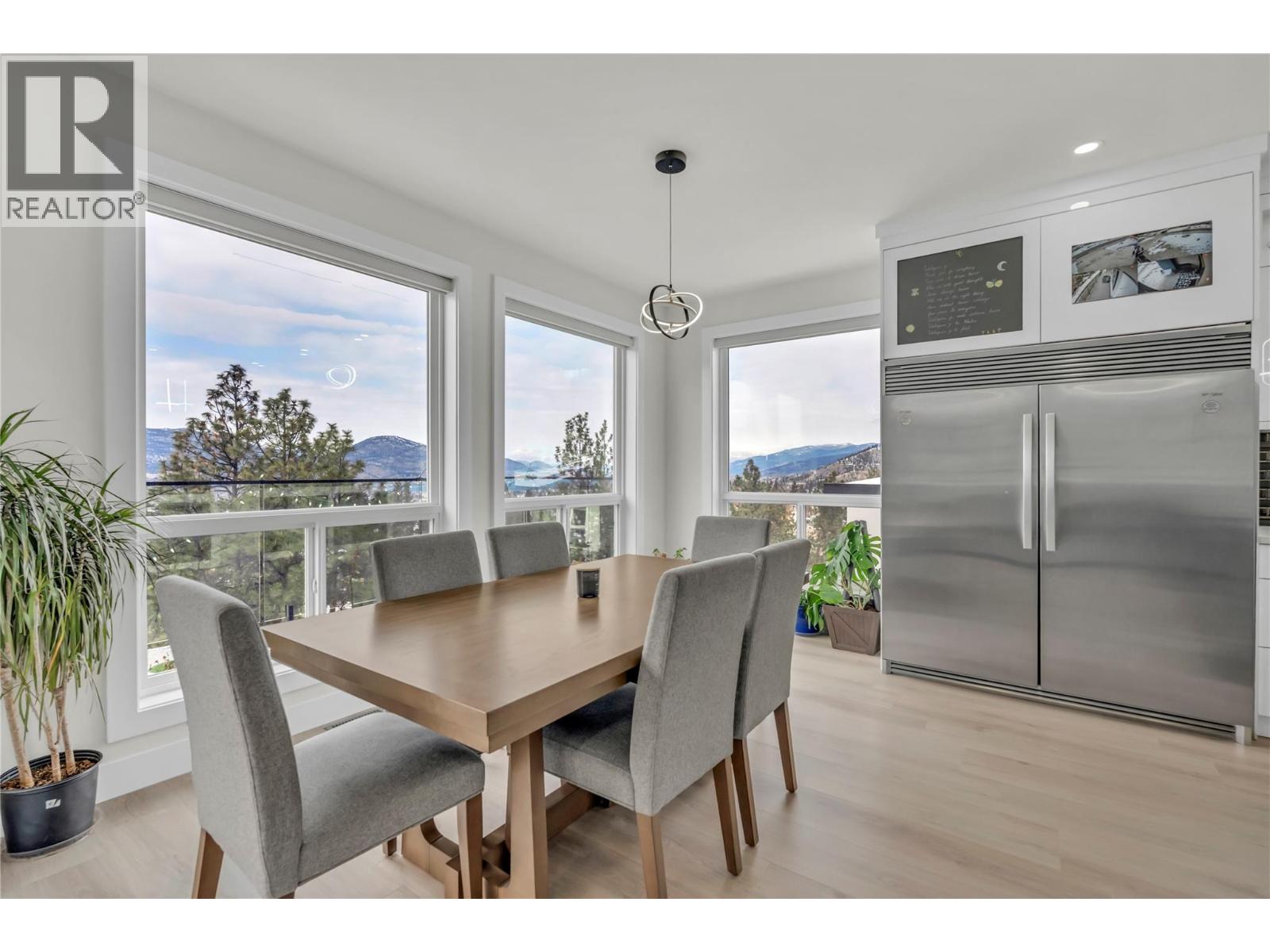 2719 HAWTHORN Drive, Penticton